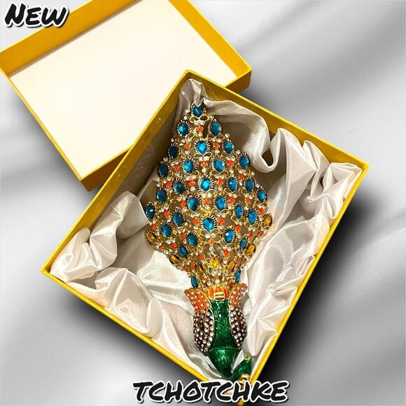 NEW NIB Peacock tchotchke Trinket Box – Vintage Style, Jeweled & Gift-Ready - Picture 4 of 10